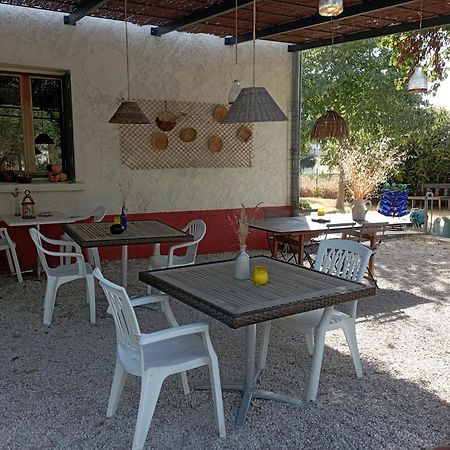 L'Esperluette En Camargue Bed and Breakfast Uchaud Eksteriør billede