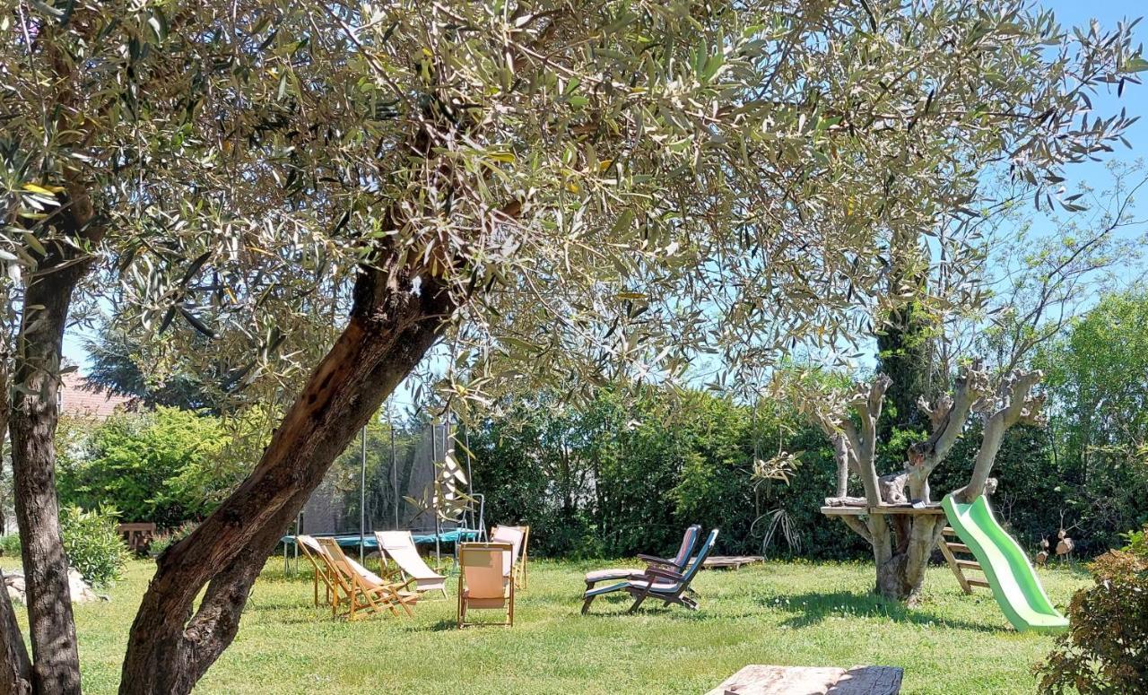 L'Esperluette En Camargue Bed and Breakfast Uchaud Eksteriør billede