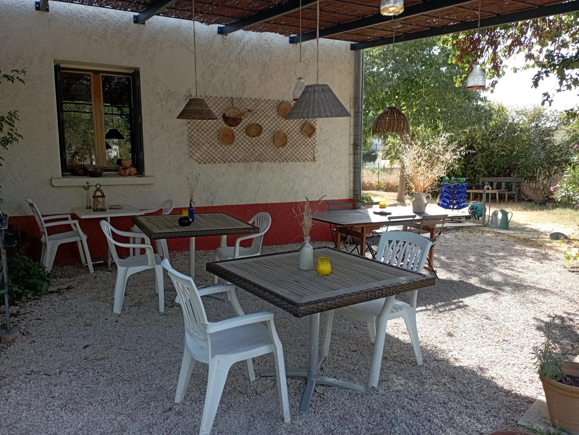 L'Esperluette En Camargue Bed and Breakfast Uchaud Eksteriør billede